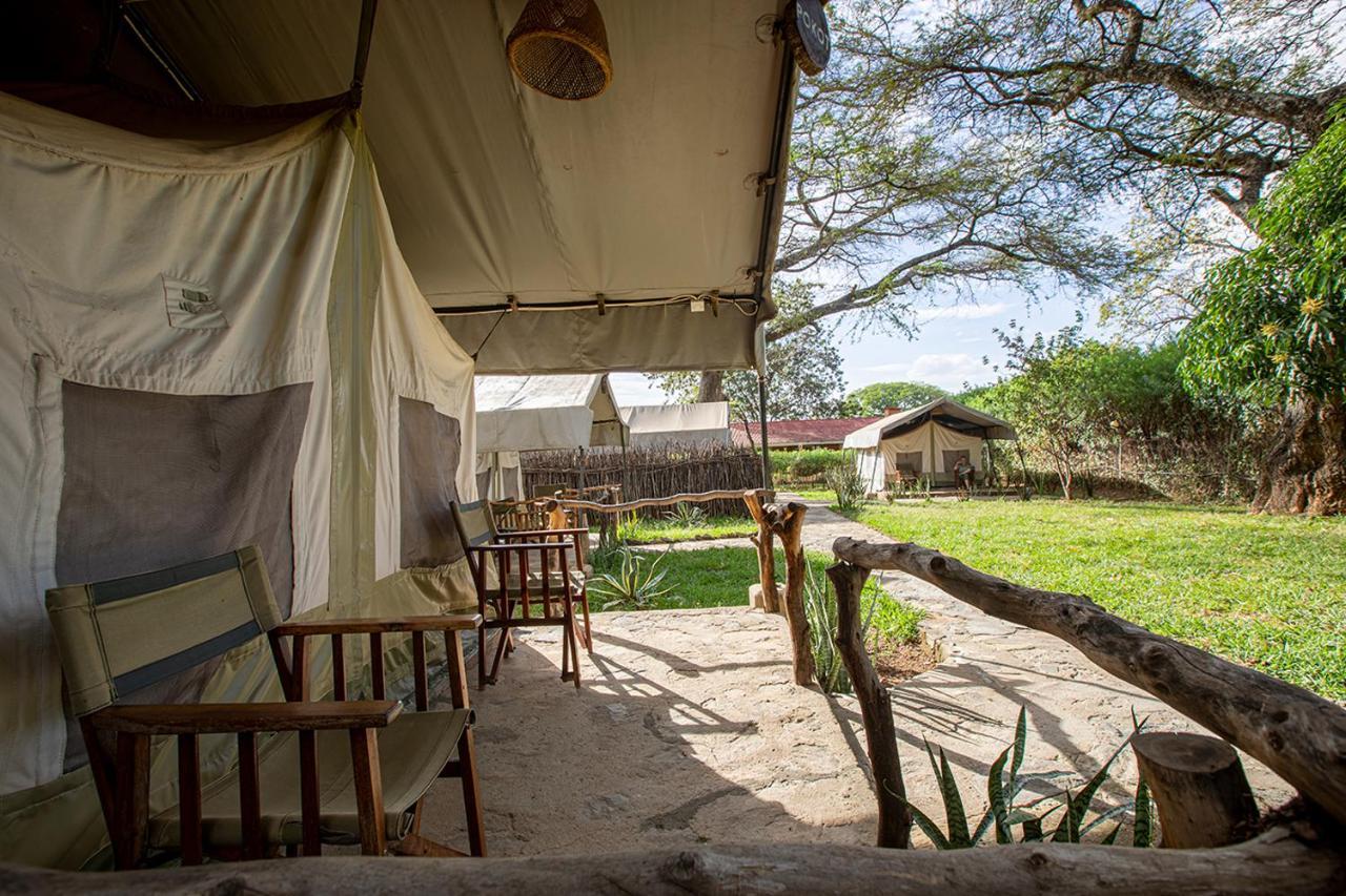 مبيت وإفطار Moroto Kara-Tunga Safari Camp المظهر الخارجي الصورة