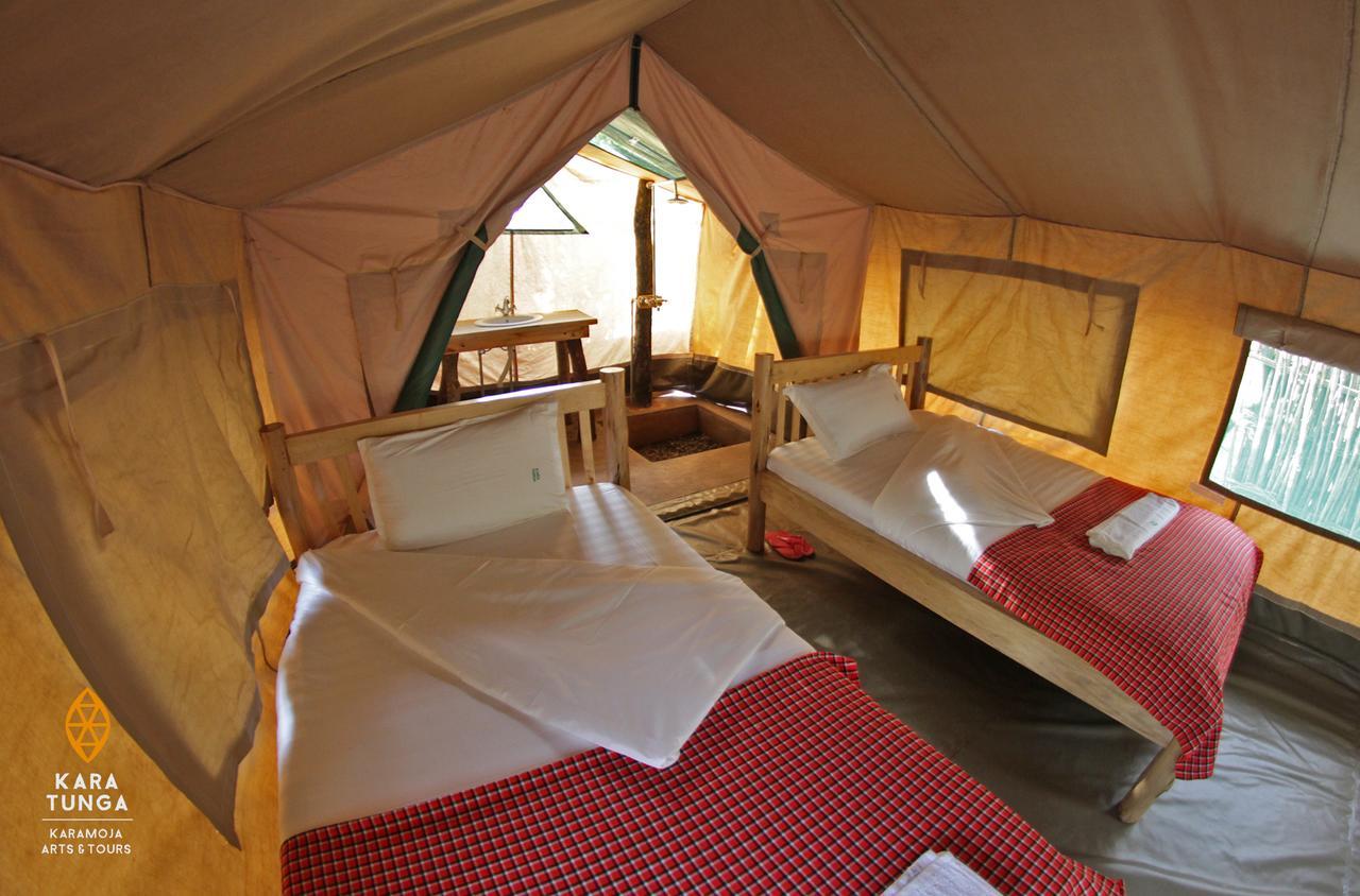 مبيت وإفطار Moroto Kara-Tunga Safari Camp المظهر الخارجي الصورة